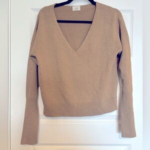 Aritzia Wilfred 100% merino wool v neck sweater